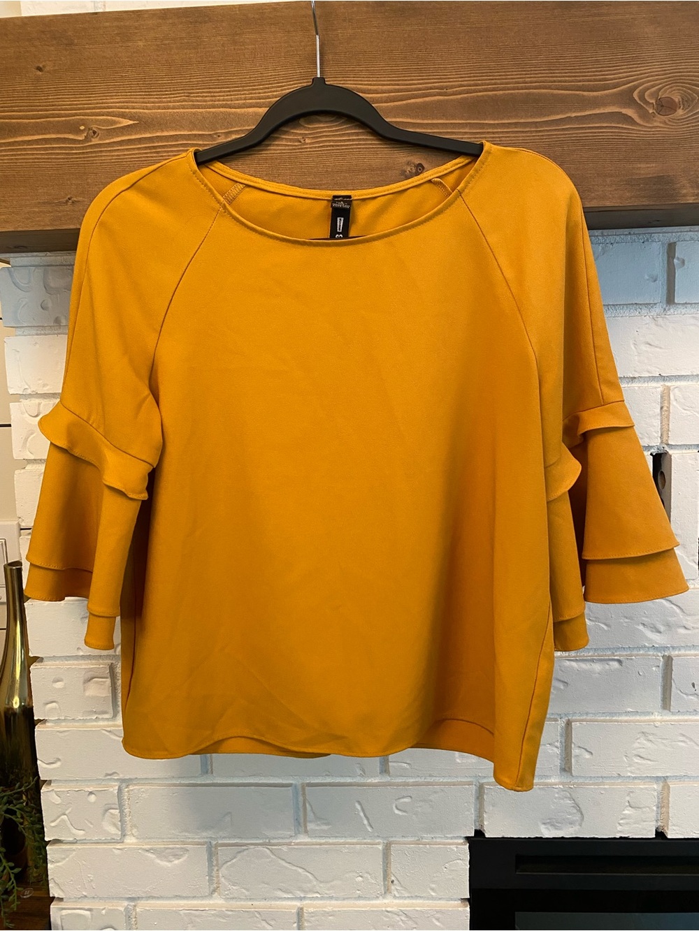 Rescue Lab Lord & Taylor Mustard Ruffle Sleeve Blouse Size Small Made in USA - Picture 3 of 9